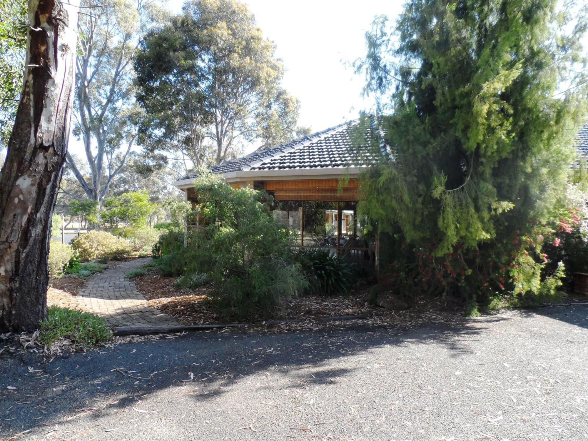 Magdala Motor Lodge & Lakeside Restaurant 斯托尔 外观 照片