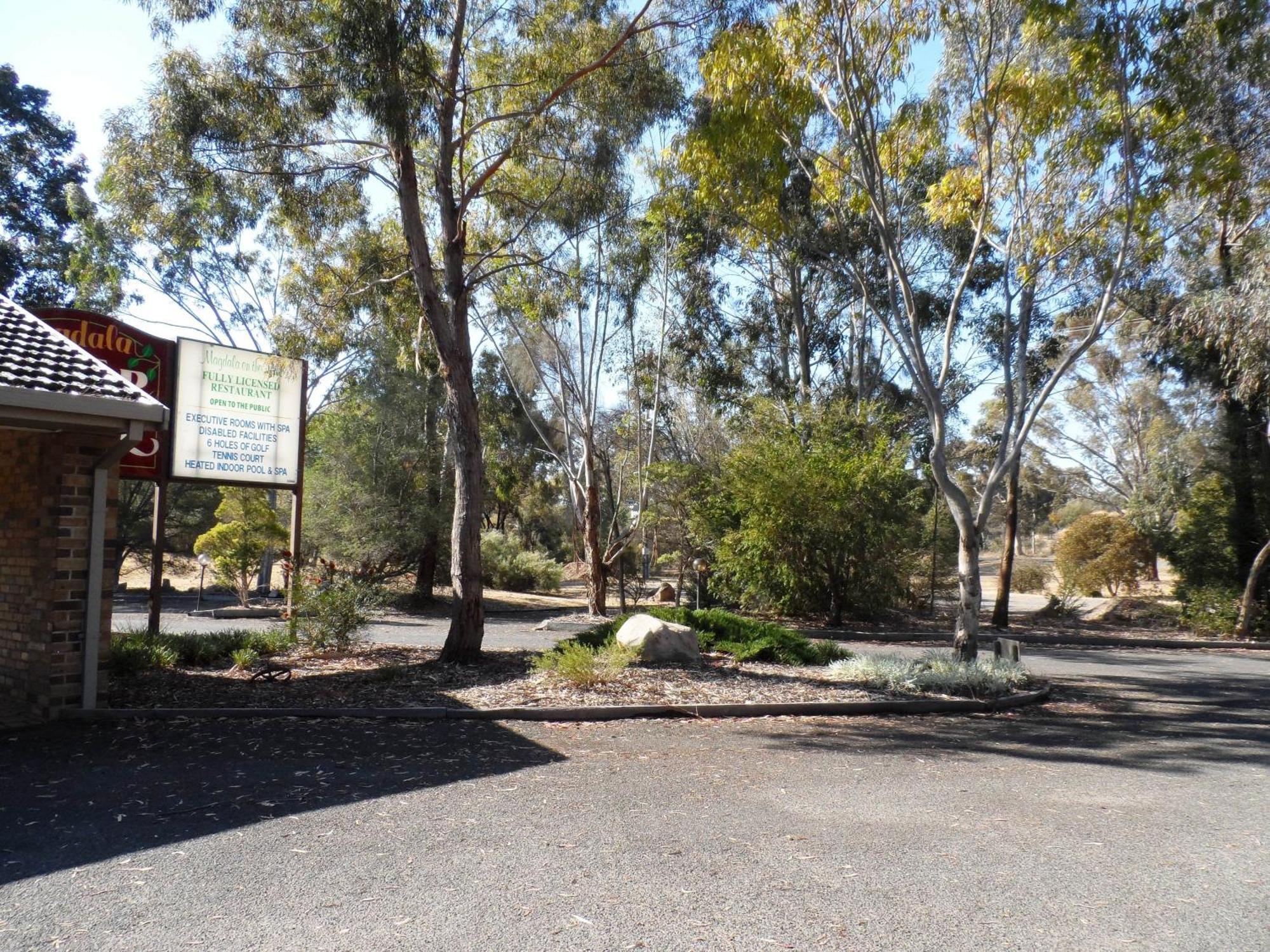 Magdala Motor Lodge & Lakeside Restaurant 斯托尔 外观 照片