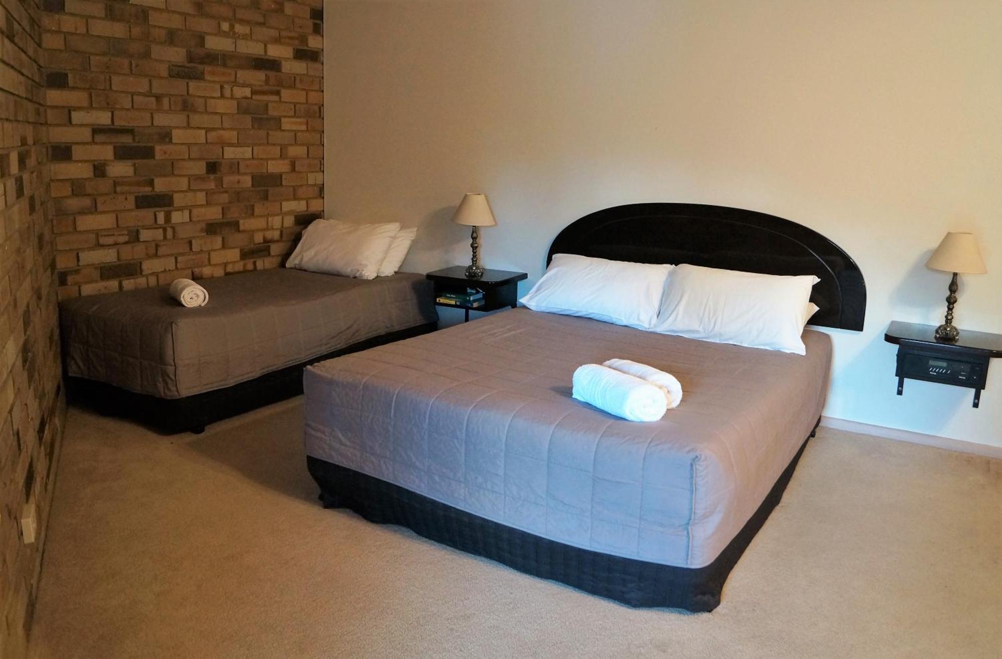 Magdala Motor Lodge & Lakeside Restaurant 斯托尔 客房 照片