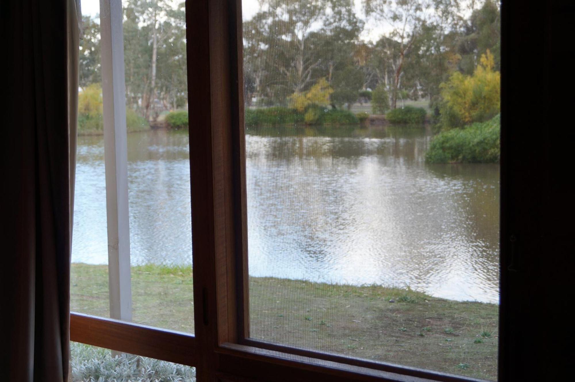 Magdala Motor Lodge & Lakeside Restaurant 斯托尔 客房 照片