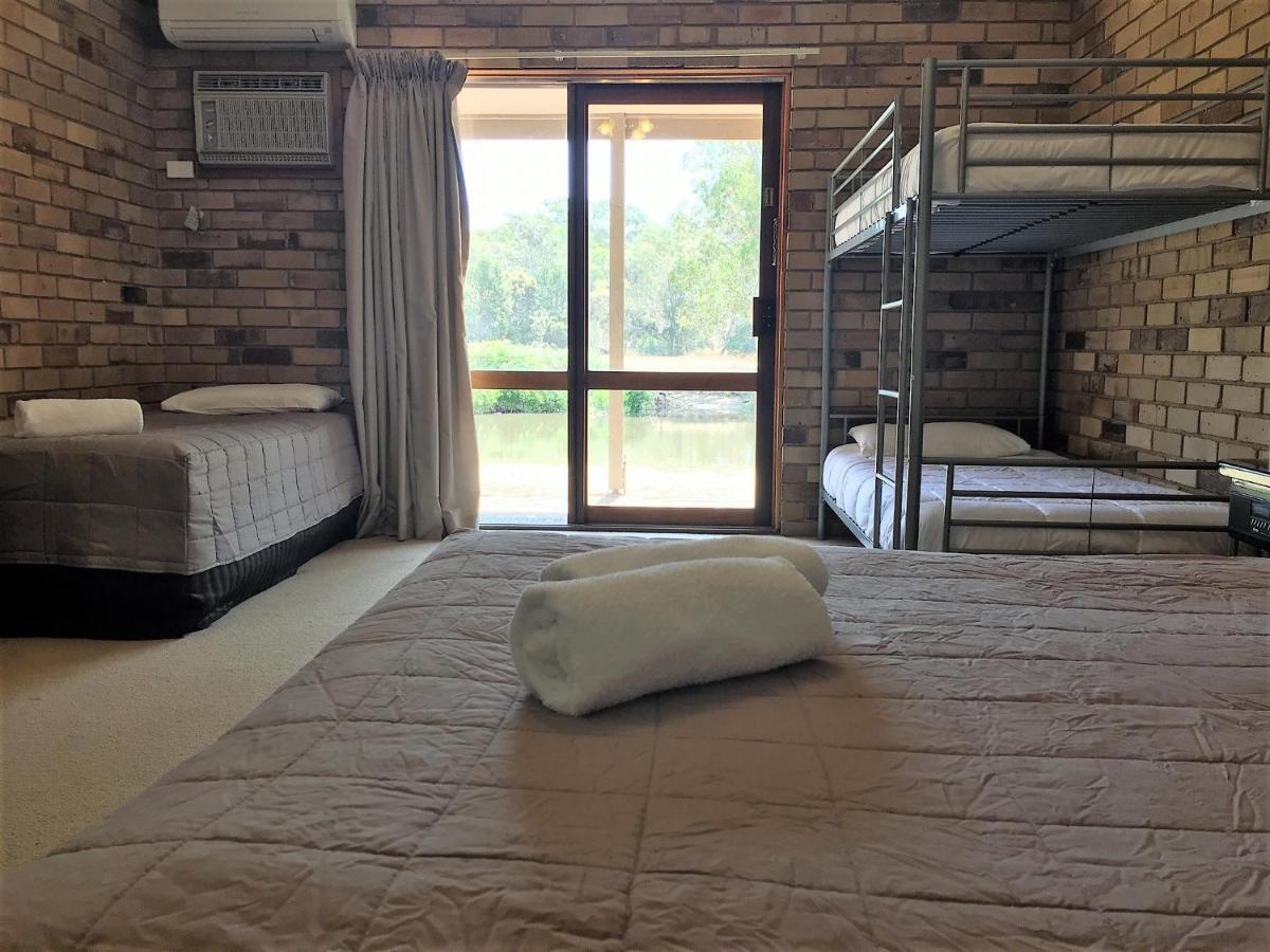 Magdala Motor Lodge & Lakeside Restaurant 斯托尔 外观 照片