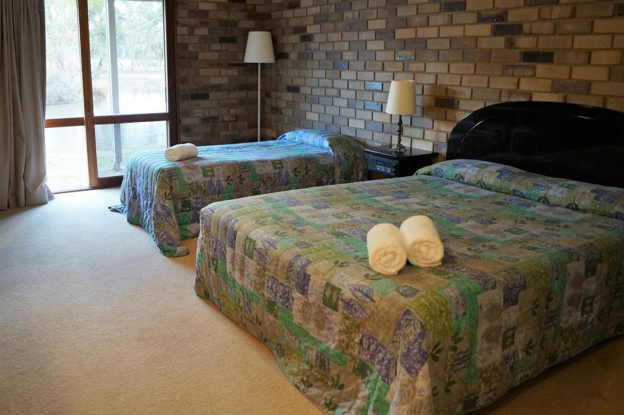 Magdala Motor Lodge & Lakeside Restaurant 斯托尔 客房 照片