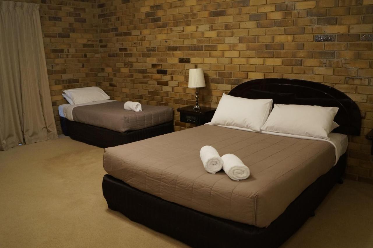 Magdala Motor Lodge & Lakeside Restaurant 斯托尔 客房 照片